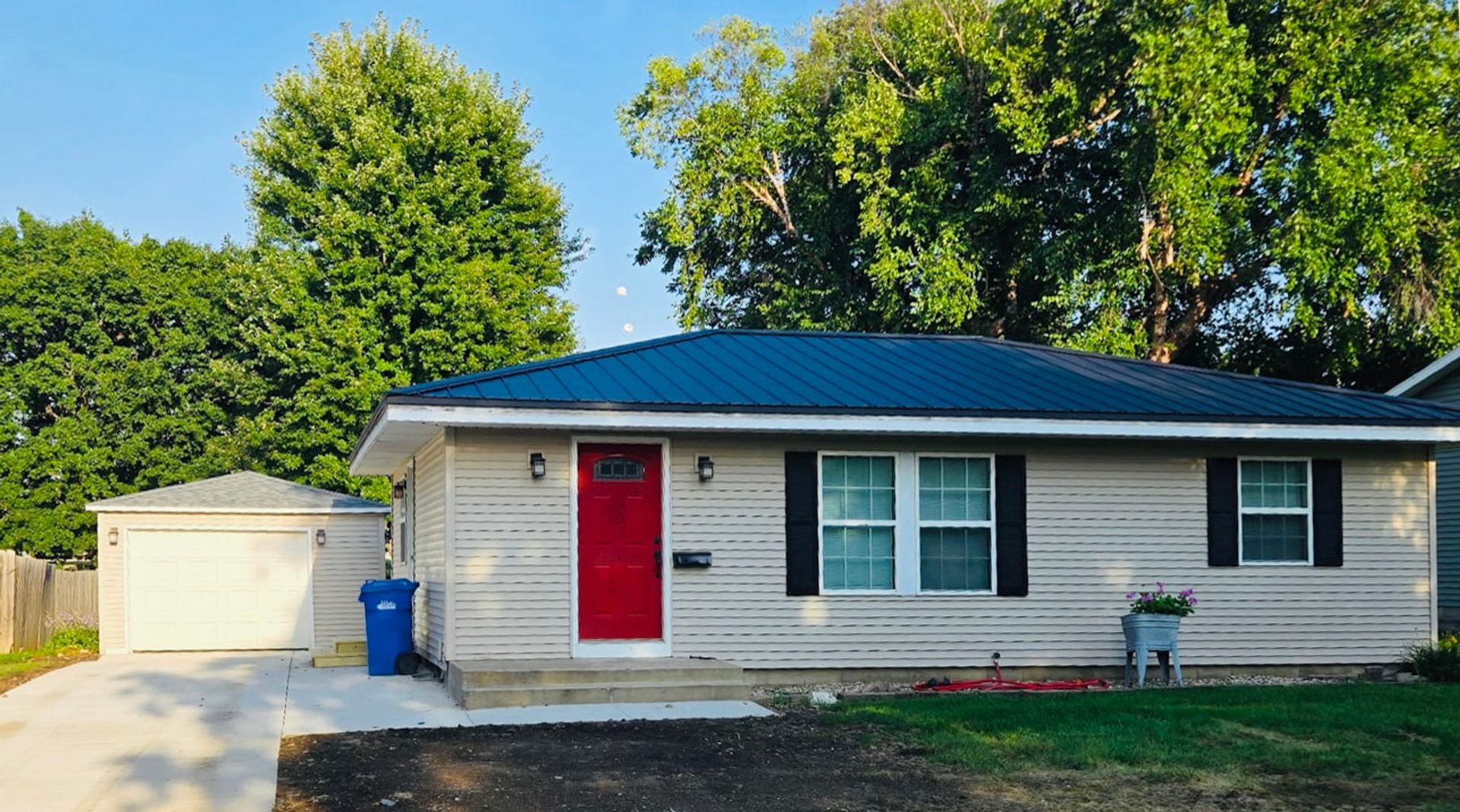 Waverly House: 305 11th St SW