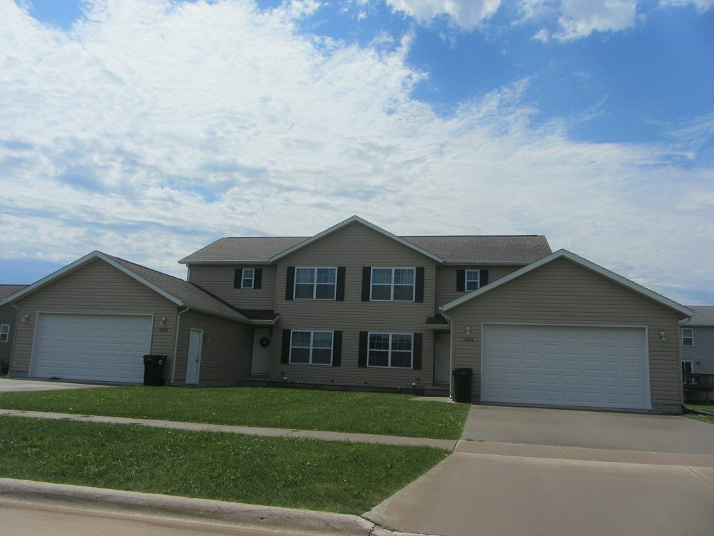 Cedar Falls House: 1504 Springbrook Drive