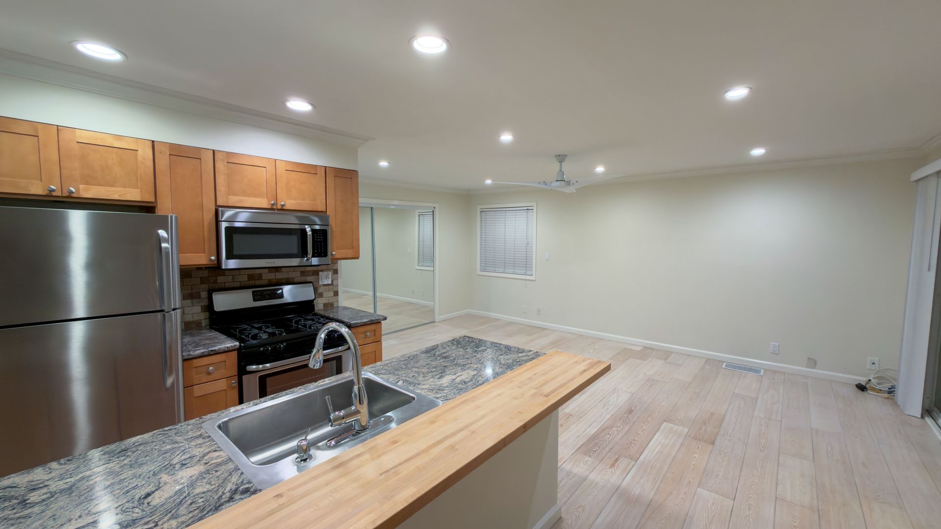 Hermosa Beach Apartment: 838 Cypress Ave