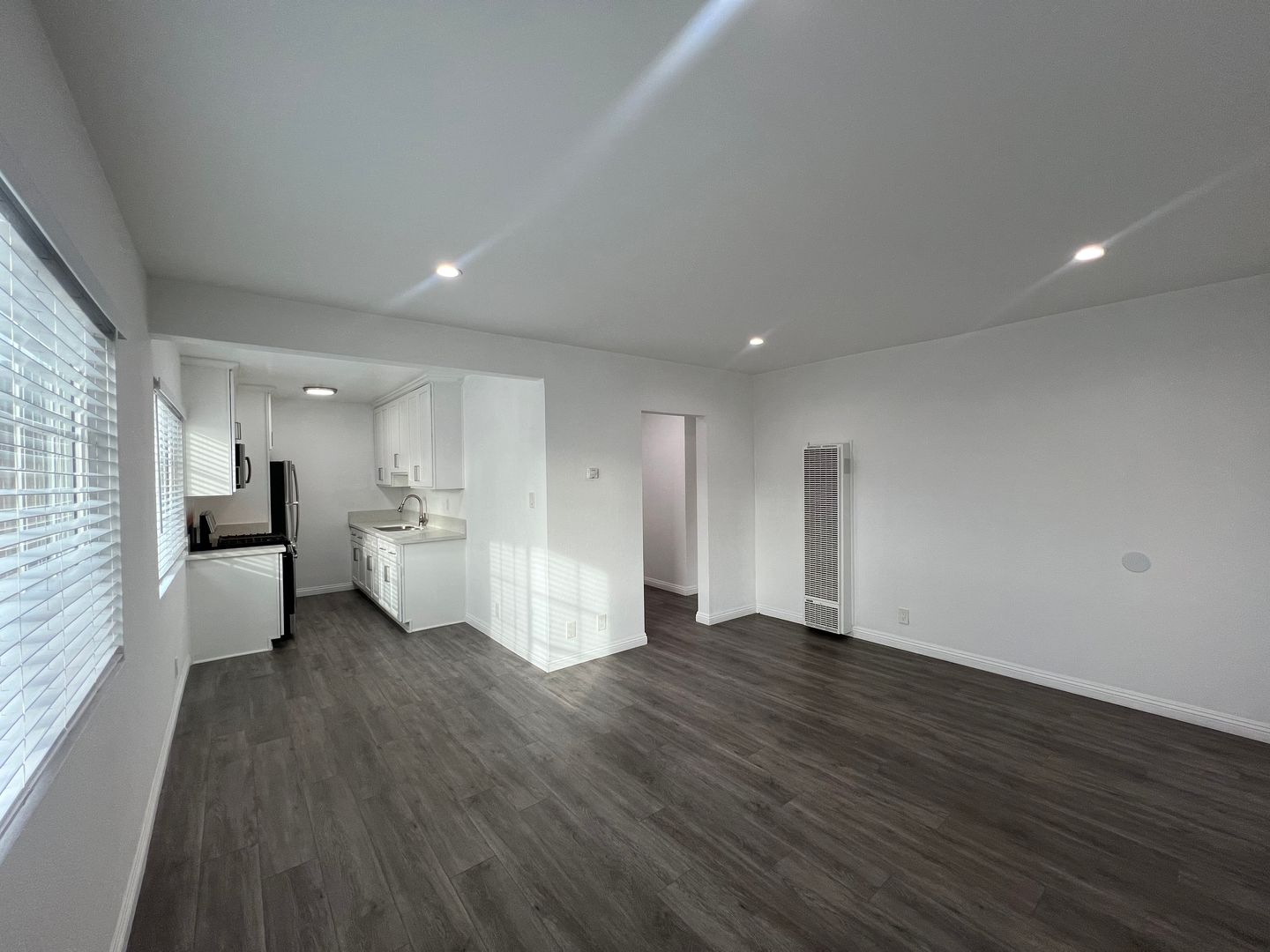 Redondo Beach Apartment: 2513 Grant Avenue