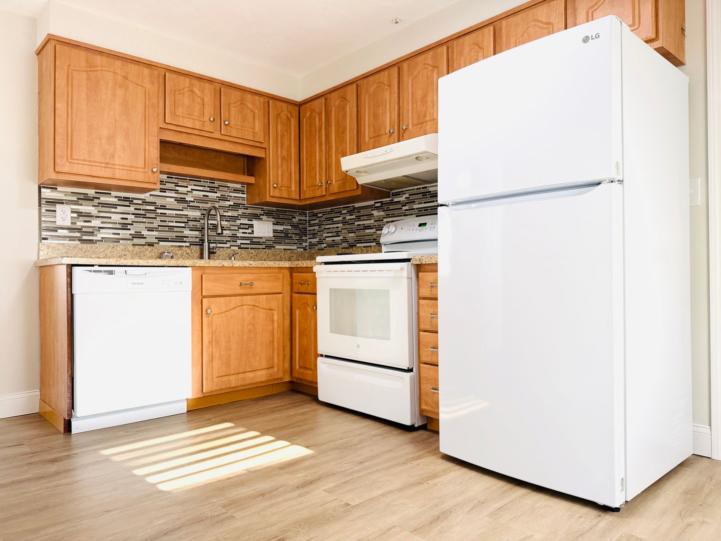 Cranston Apartment: 11 Dart St