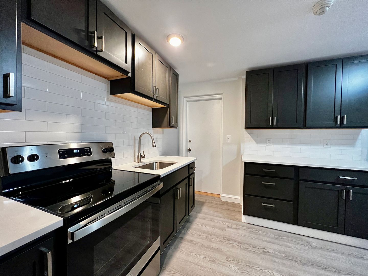 Cranston Apartment: 167 Norwood Ave
