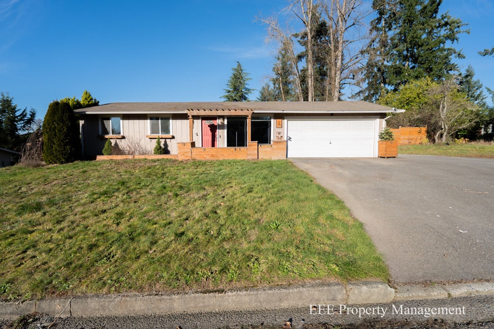 Redmond House: 20616 NE 75th Pl