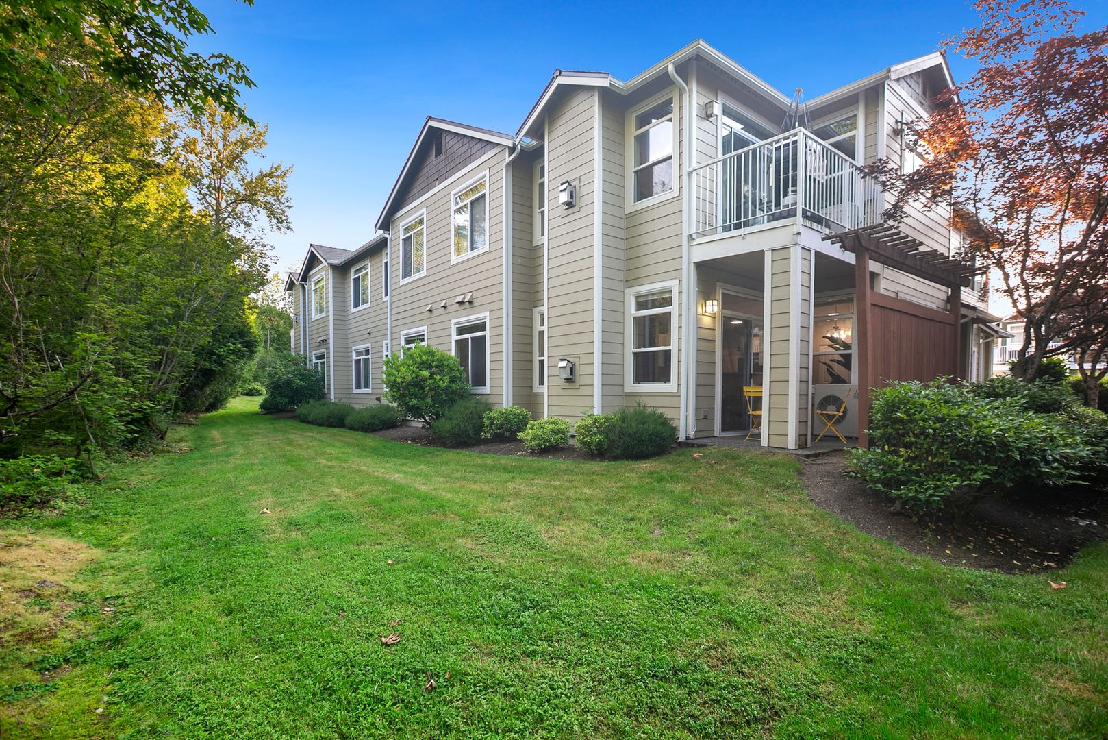 Sammamish House: 739 241st Lane SE