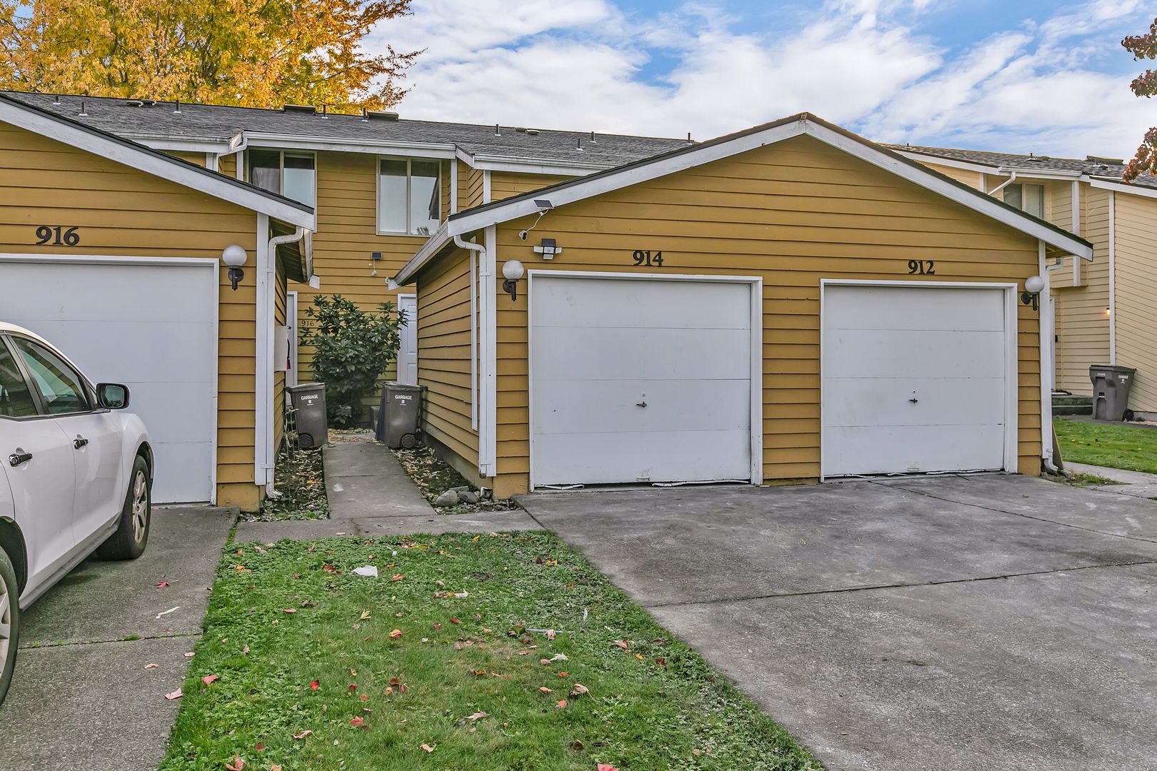 Auburn Apartment: 912 28th St NE