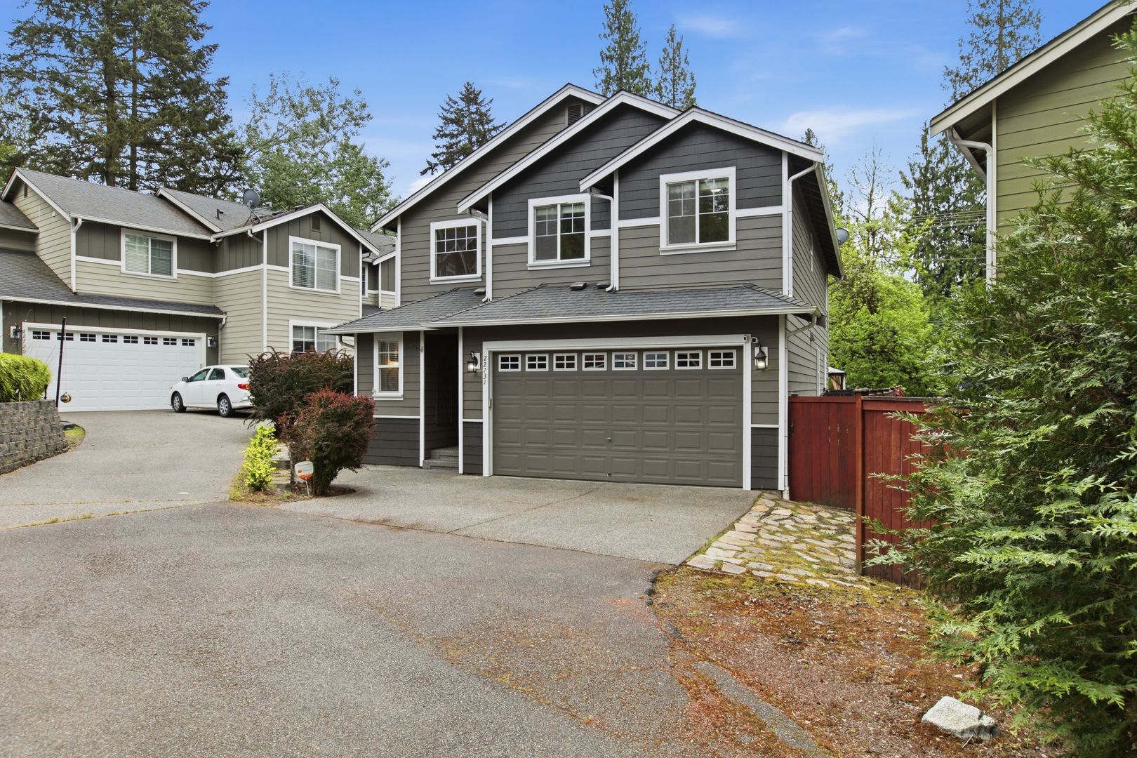 Bothell House: 22731 30th Ct SE