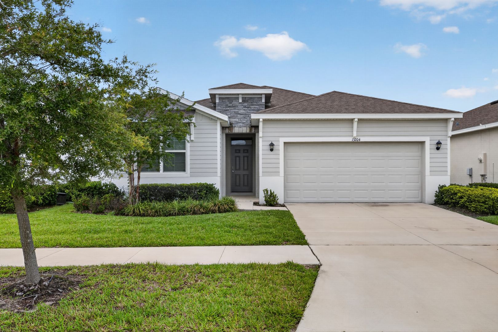 Riverview House: 13204 Waterleaf Garden Cir