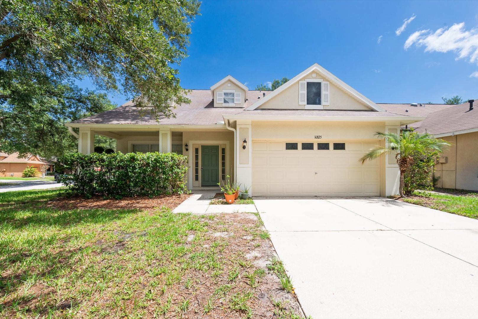 Riverview House: 10825 Newbridge Dr