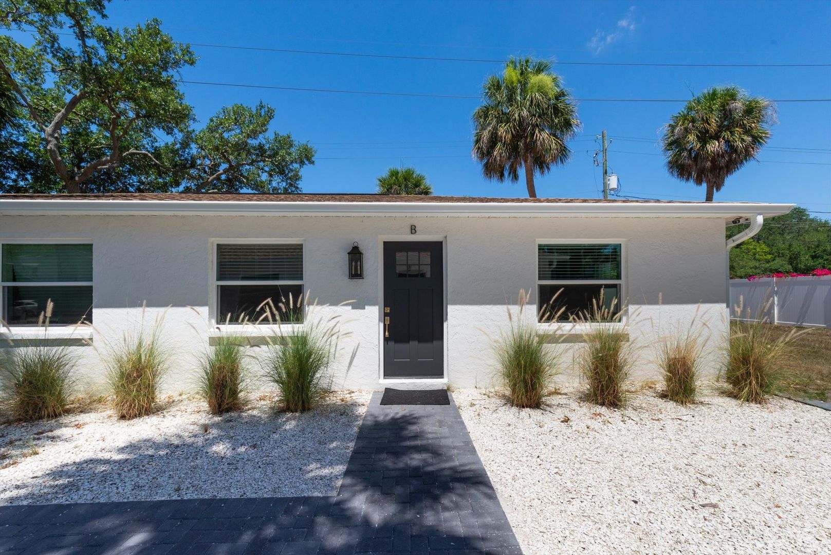 Tampa Apartment: 3009 W Binnicker Ave