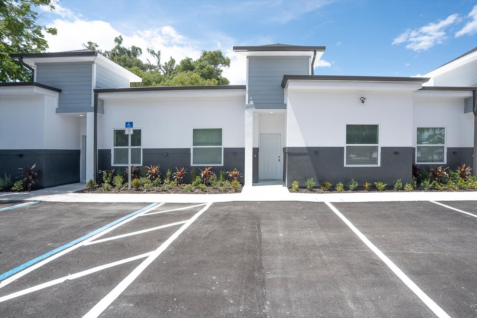Bartow Apartment: 705 S Orange Ave