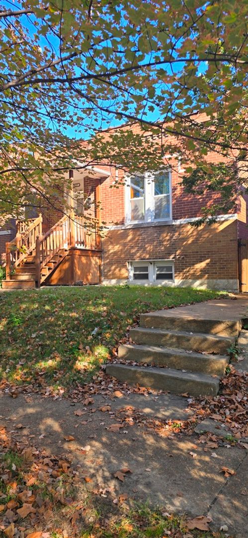 St. Louis House: 5027 Rosa Ave.