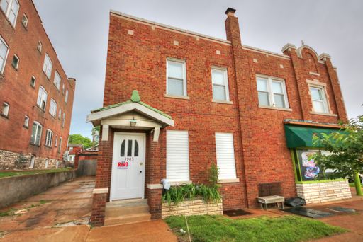 1 Bed 1 Bath 2nd Floor Apartment Available for Rent – photo 1