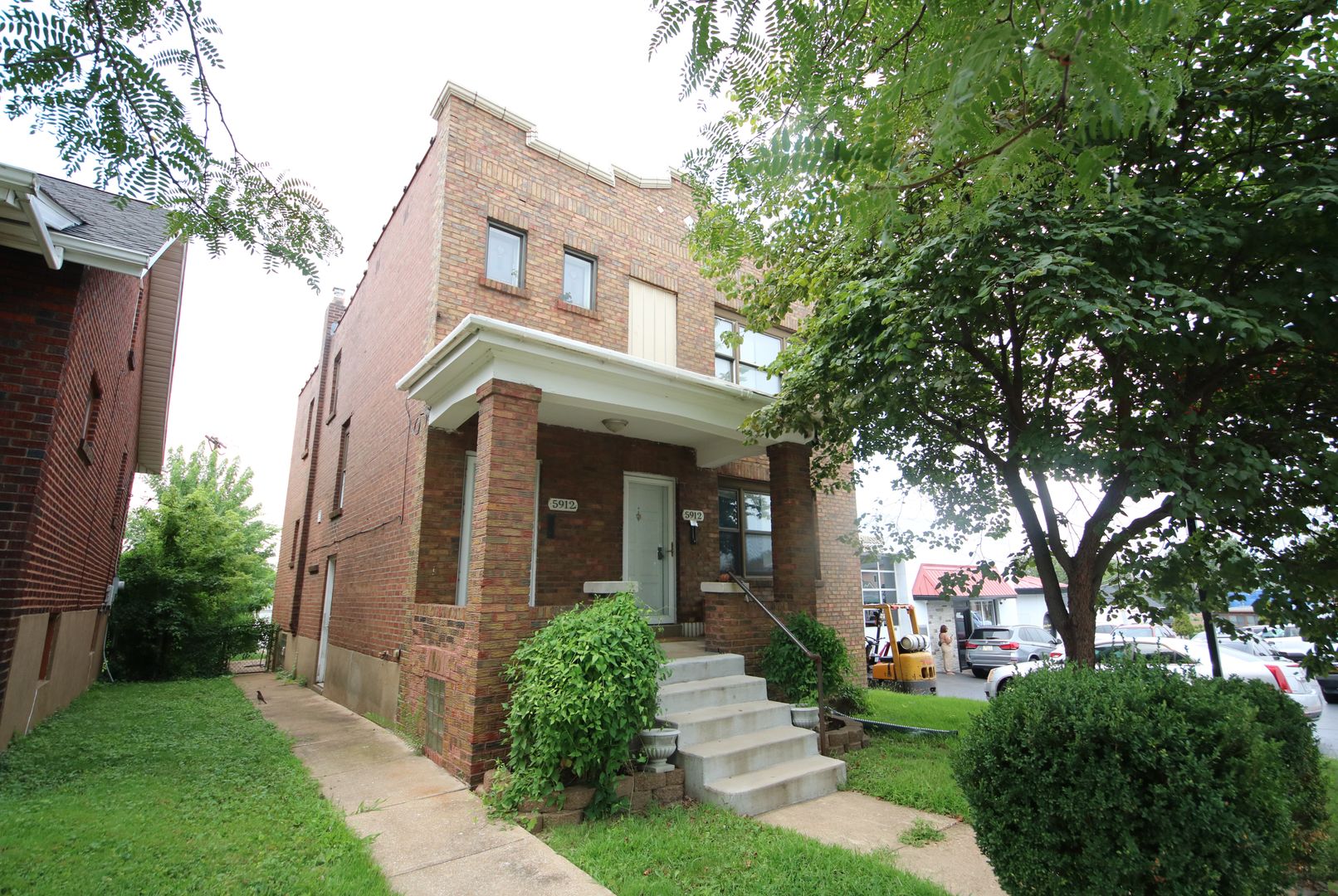 St. Louis Apartment: 5912 Arsenal St.