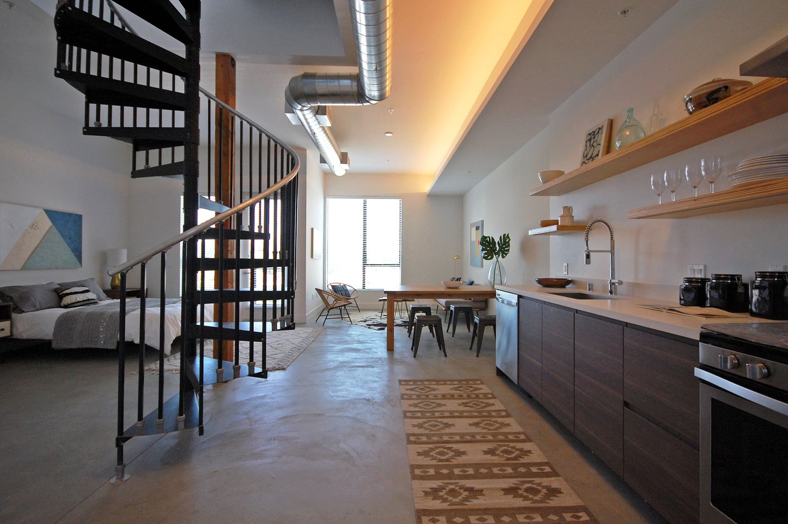 Los Angeles Apartment: 2980 Allesandro Street