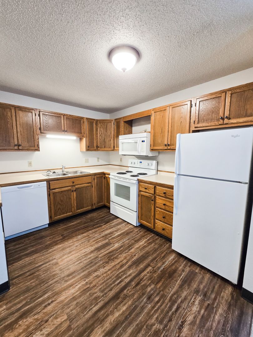 Fargo Apartment: 3111 N Broadway