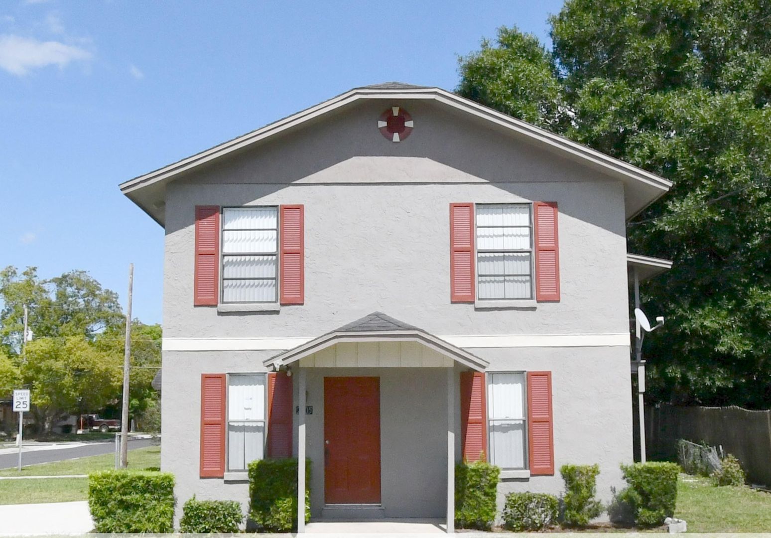 Sanford House: 2105 Brisson Avenue