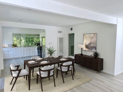 West Hollywood. Charming and Beautiful 2 Bedroom & 1 Bath House in West Hollywood! – photo 1