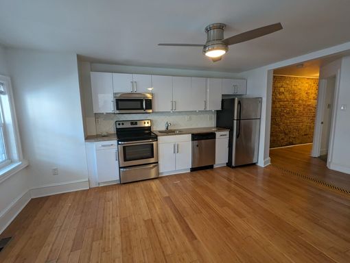 Large West Philly 3br/3ba Apartment w/ Hardwood Floors + Front Porch – photo 1