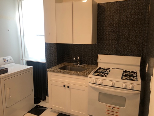 4br Apartment For Rent!! Large bedrooms w/Washer and Dryer near Fairmount Park – photo 1