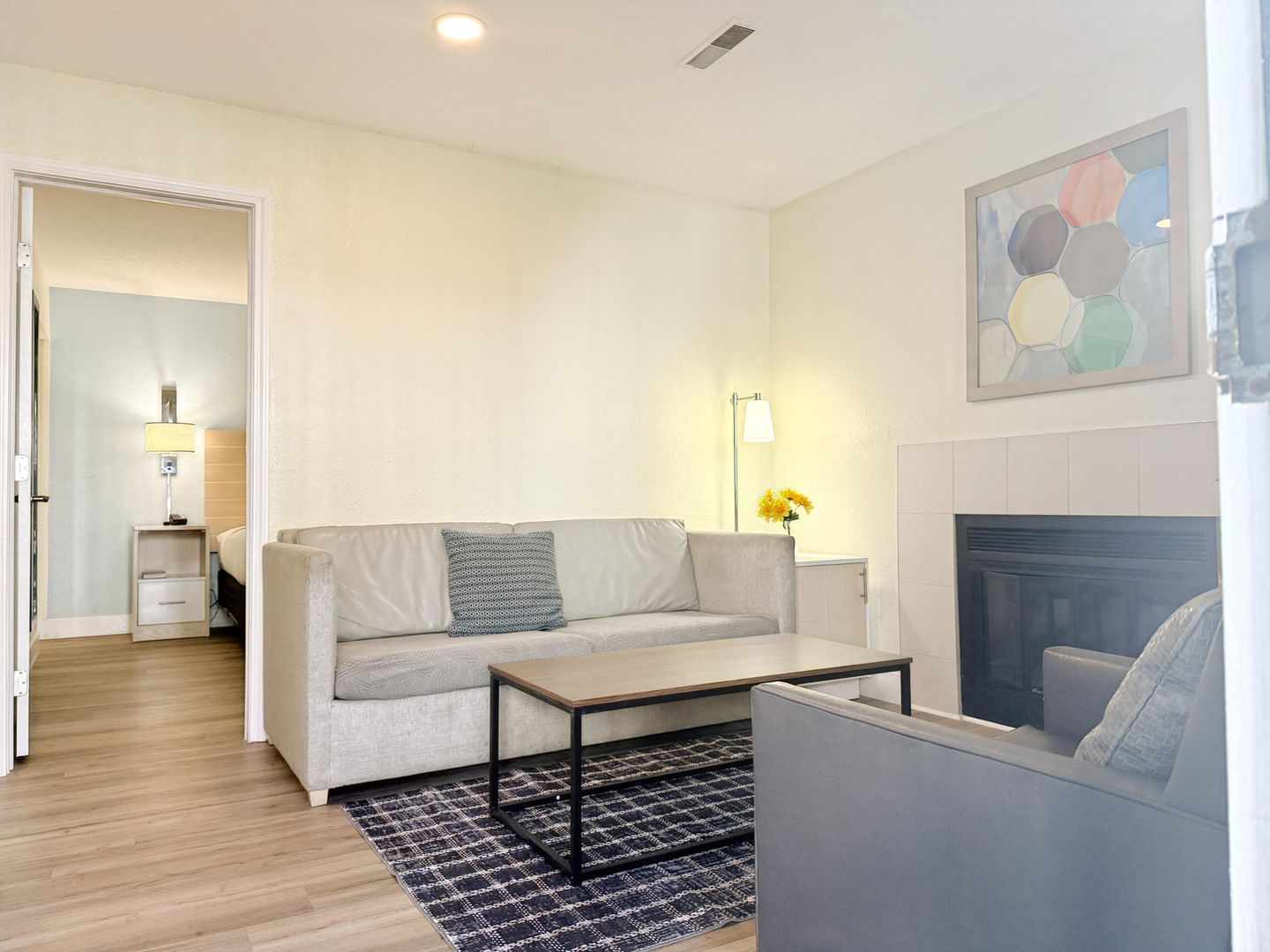 Cincinnati Apartment: 11689 Chester Road