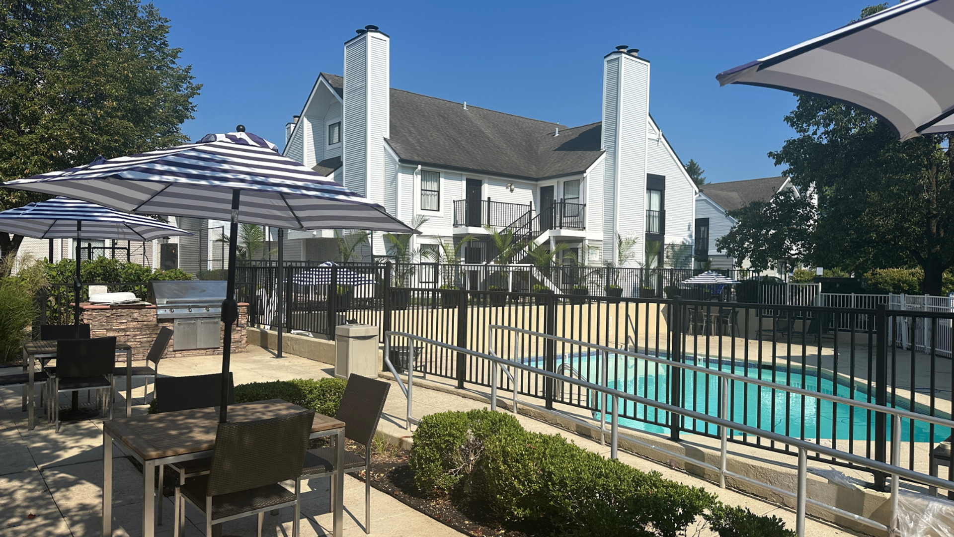 Cincinnati Apartment: 11689 Chester Road