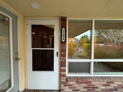 Spacious 1 BDR, 1 BTH- Centrally located with many Conveniences ~ Yard Care Included! – photo 1