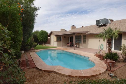 Listing photo thumbnail