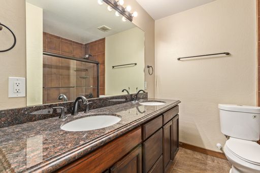 Listing photo thumbnail