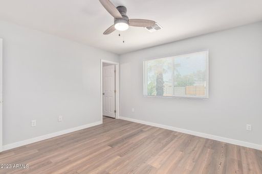 Listing photo thumbnail