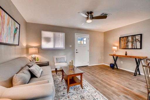 Listing photo thumbnail