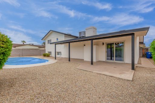 Listing photo thumbnail