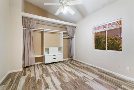 Listing photo thumbnail