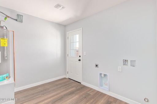 Listing photo thumbnail