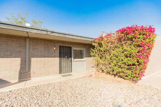 Listing photo thumbnail