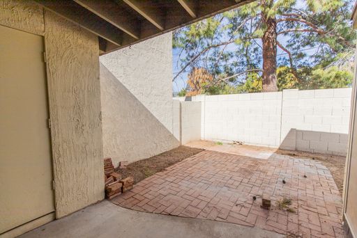 Listing photo thumbnail