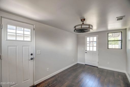 Listing photo thumbnail