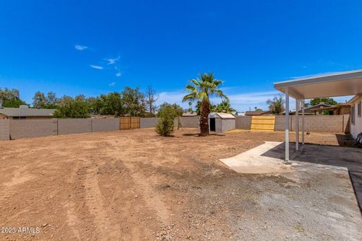 Listing photo thumbnail