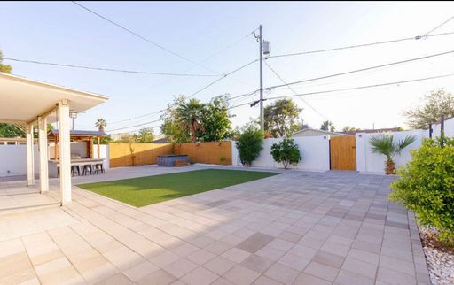 Listing photo thumbnail