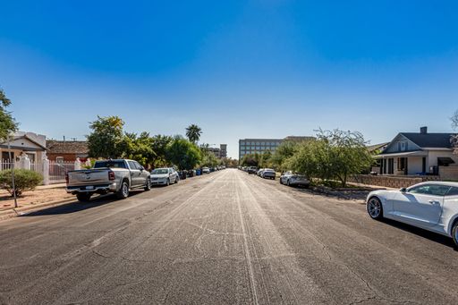 Listing photo thumbnail