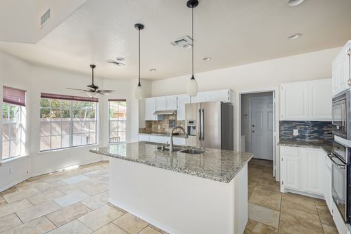 Listing photo thumbnail