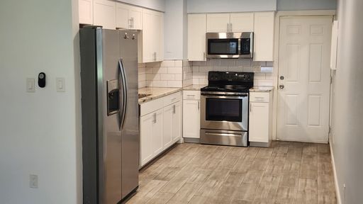 Listing photo thumbnail