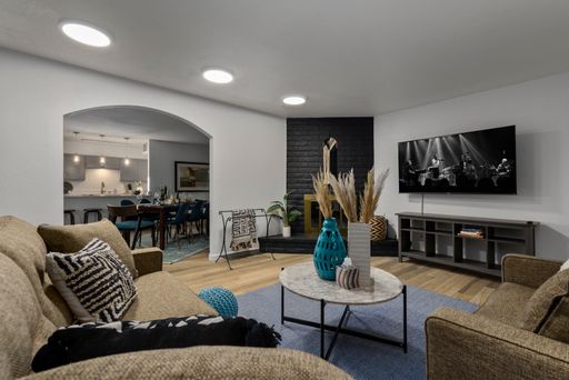 Listing photo thumbnail