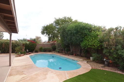 Listing photo thumbnail