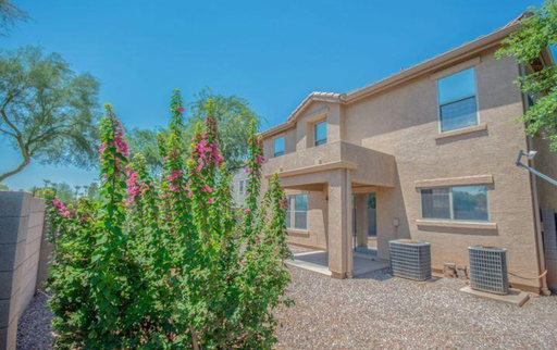 Listing photo thumbnail