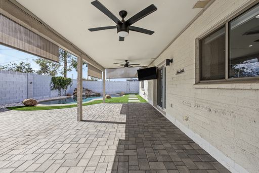 Listing photo thumbnail