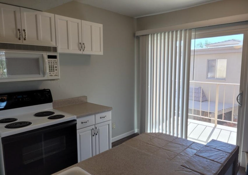 Listing photo thumbnail