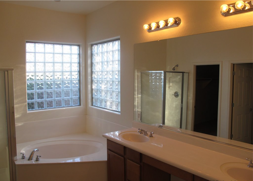 Listing photo thumbnail