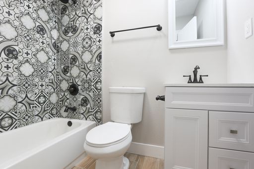 Listing photo thumbnail