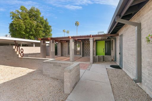 Listing photo thumbnail