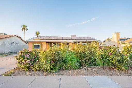 Listing photo thumbnail